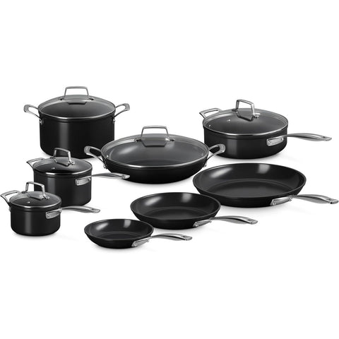 Le Creuset Essential Non-stick Ceramic 13-piece Cookware Set