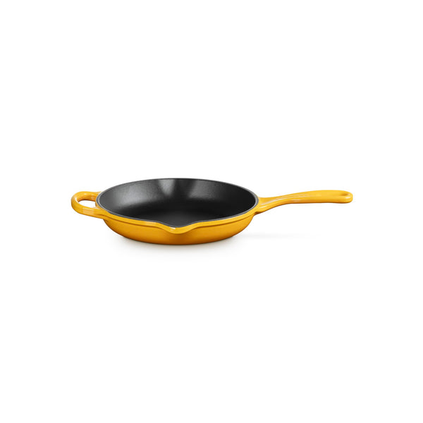 Le Creuset 9" Signature Iron Handle Skillet - Nectar