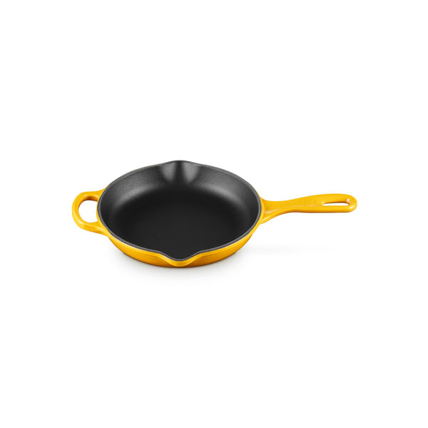 Le Creuset 9" Signature Iron Handle Skillet - Nectar