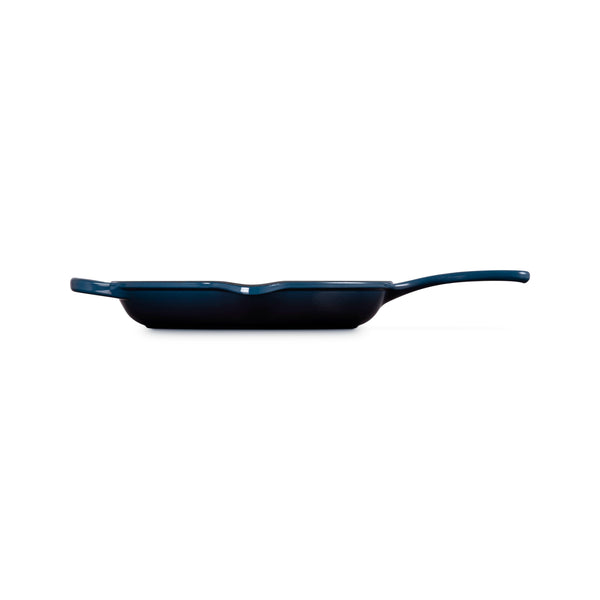 LE CREUSET 9" SIGNATURE IRON HANDLE SKILLET  - NUIT