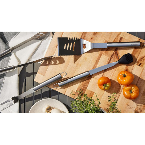 Le Creuset Alpine Collection  Set of 4 Outdoor Grilling Tools Carry Bag