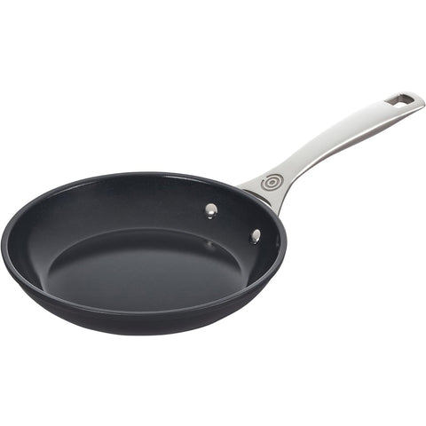 Le Creuset Essential Non-Stick Ceramic Fry Pan 8 In