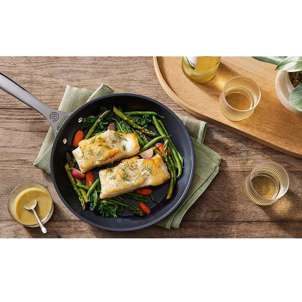 Le Creuset  Essential Non-stick Ceramic 6-piece Cookware Set