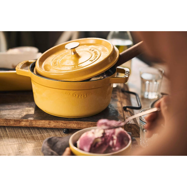 Staub 5.5-Qt Round Dutch Oven - Citron