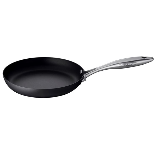 SCANPAN PROFESSIONAL 9.5'' FRY PAN