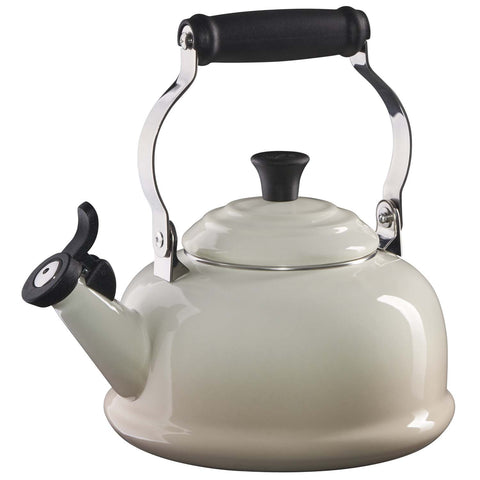LE CREUSET 1.7-QUART CLASSIC WHISTLING KETTLE - MERINGUE