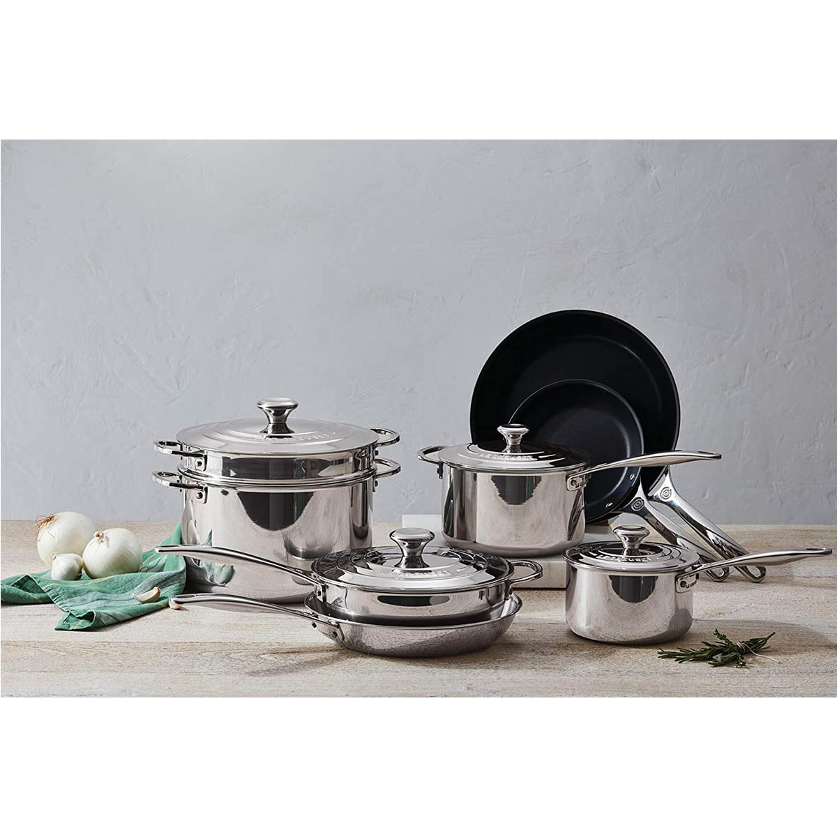  Le Creuset Tri-Ply Stainless Steel 2 Quart Saucier Pan :  Everything Else