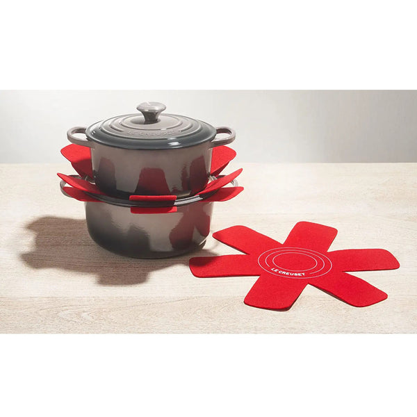 Le Creuset Set of 3 - 15.75" diameter Set of 3 Felt Cookware Protectors - Cerise