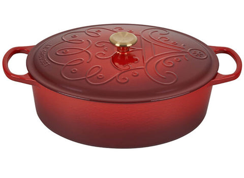 Le Creuset Noel Collection: Signature Oval Dutch Oven - Applique w/ Gold Knob